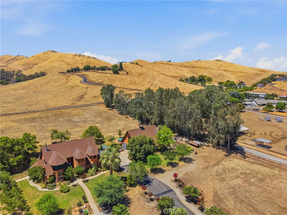 31061 Palm Exeter, CA 93221