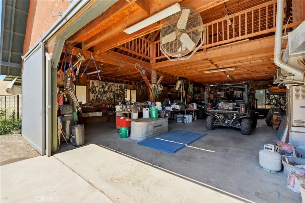 31061 Palm Exeter, CA 93221