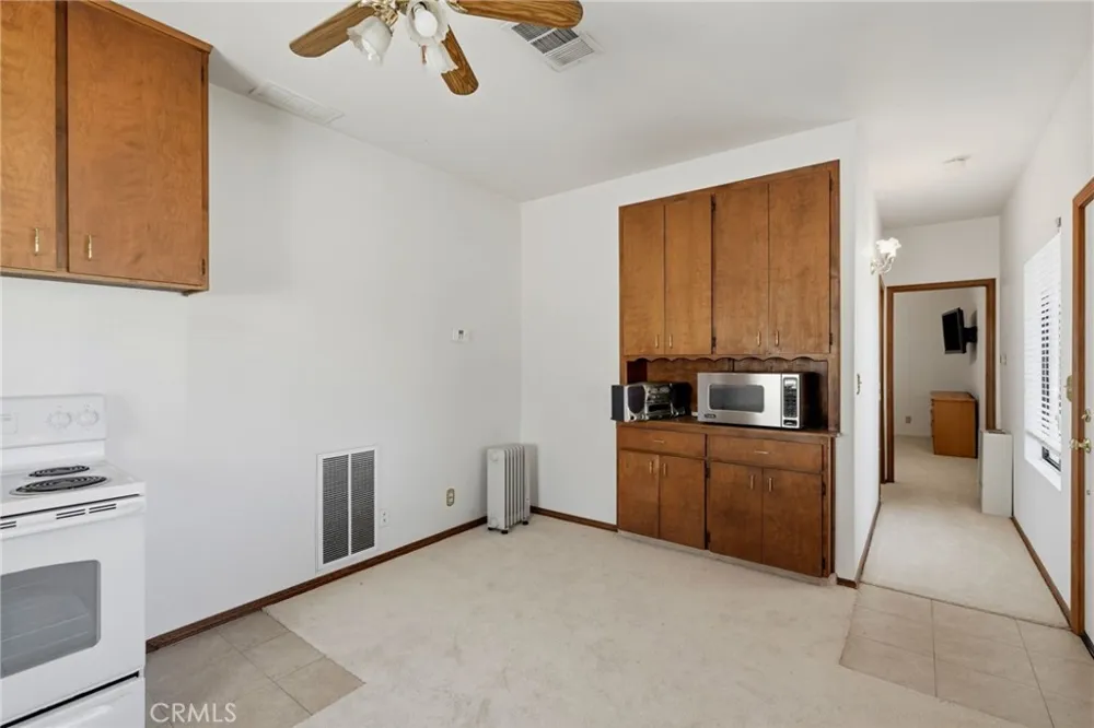31061 Palm Exeter, CA 93221