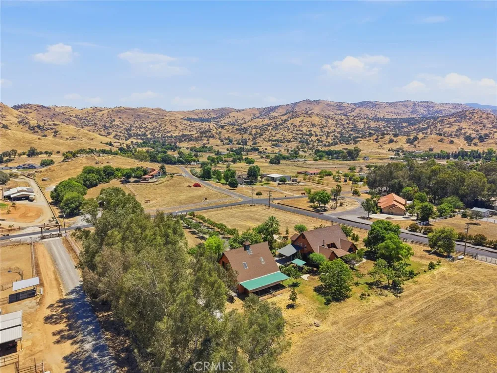 31061 Palm Exeter, CA 93221