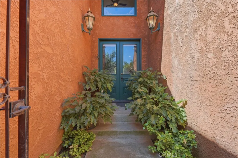 31061 Palm Exeter, CA 93221