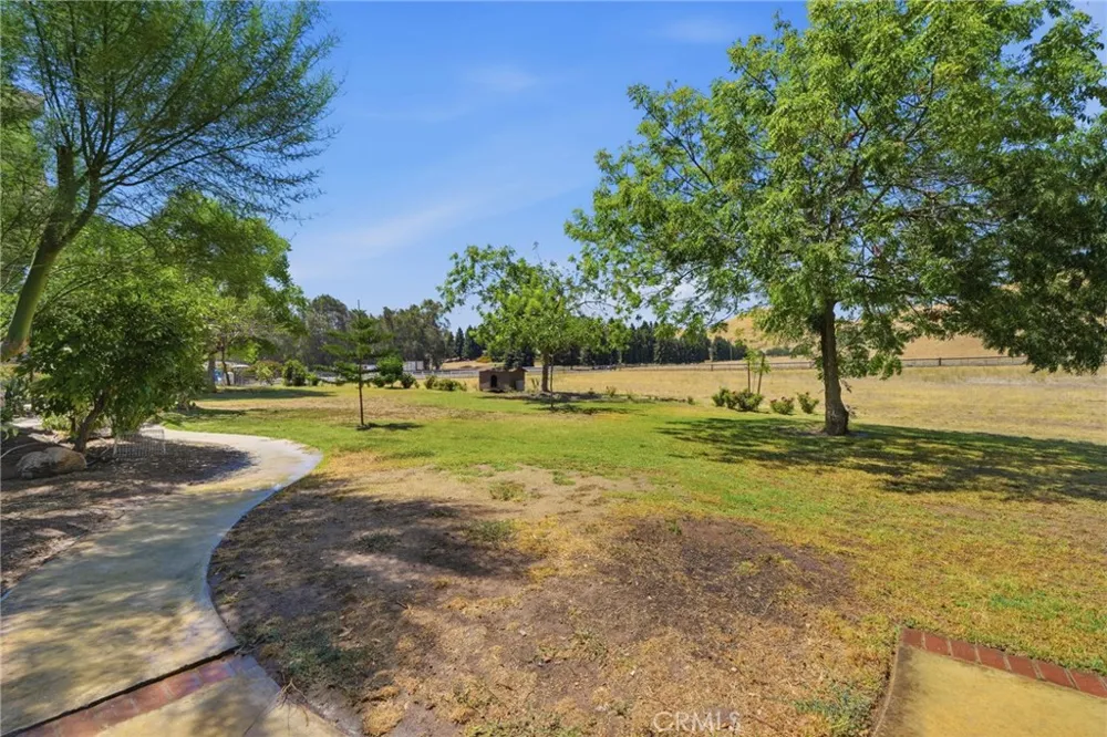31061 Palm Exeter, CA 93221