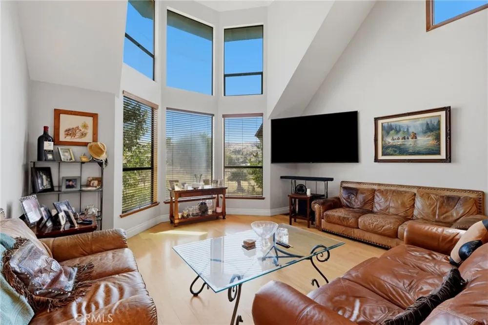 31061 Palm Exeter, CA 93221