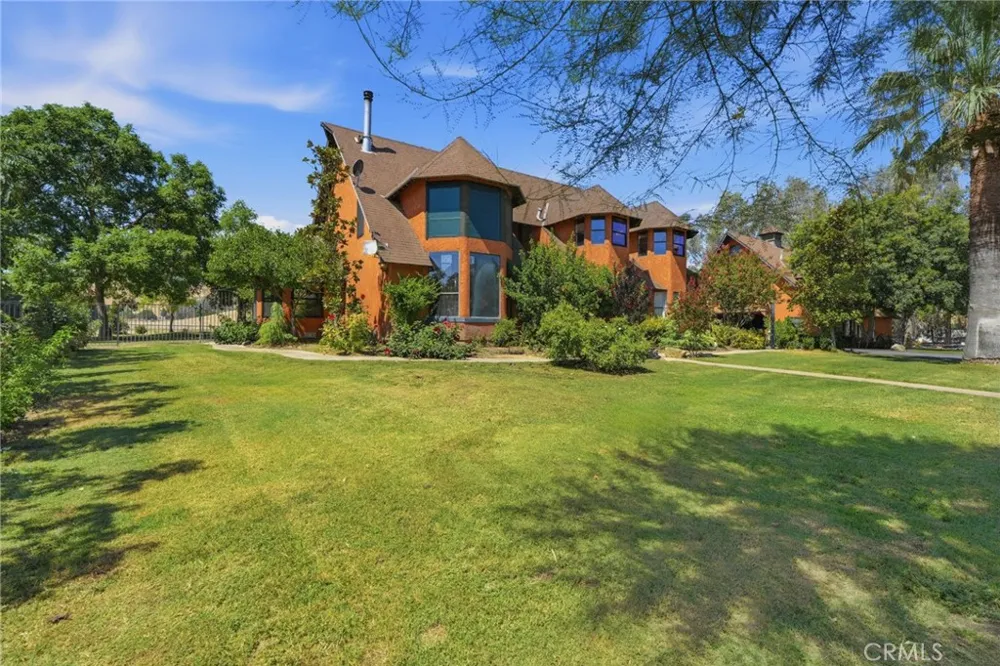 31061 Palm Exeter, CA 93221