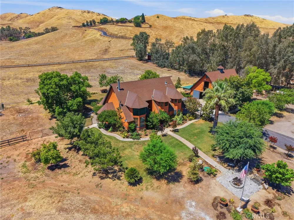 31061 Palm Exeter, CA 93221