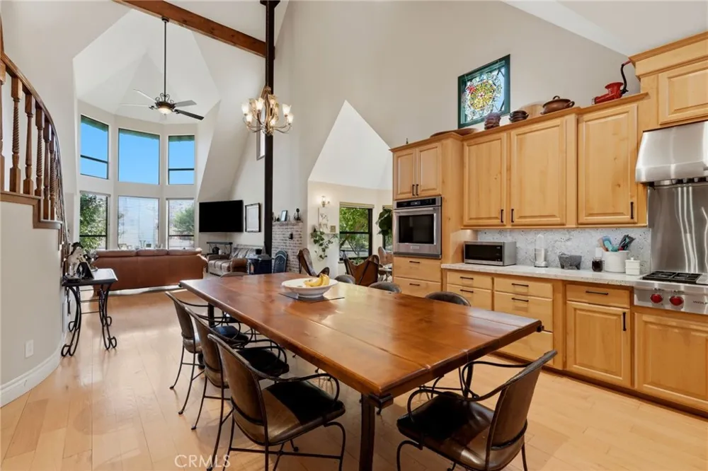 31061 Palm Exeter, CA 93221
