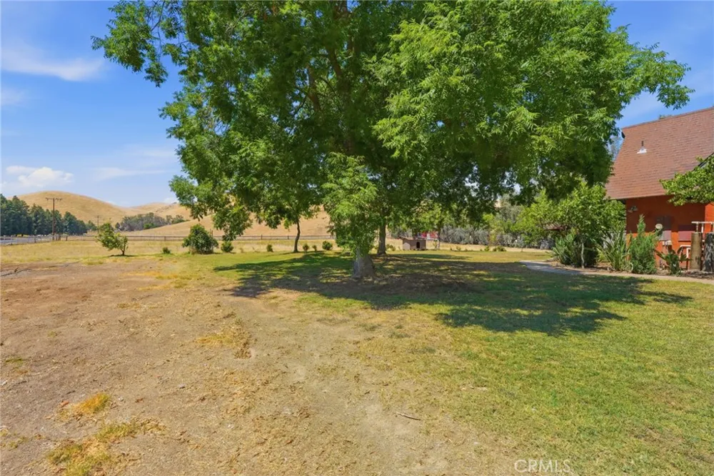 31061 Palm Exeter, CA 93221