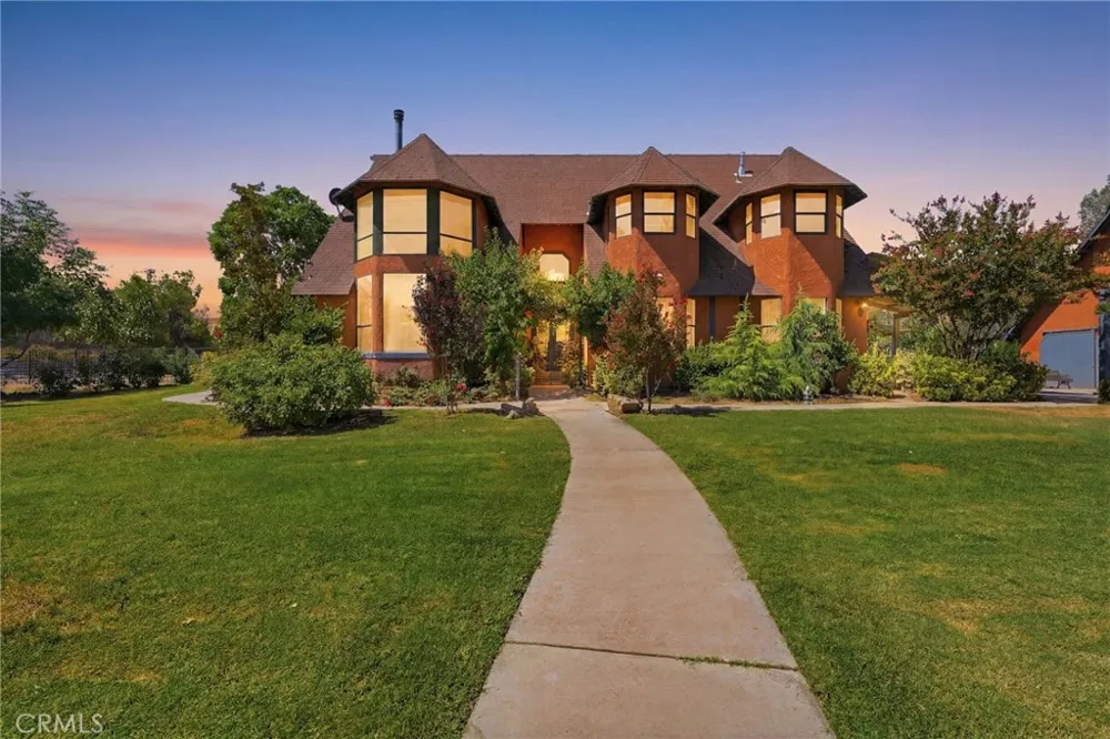 31061 Palm Exeter, CA 93221