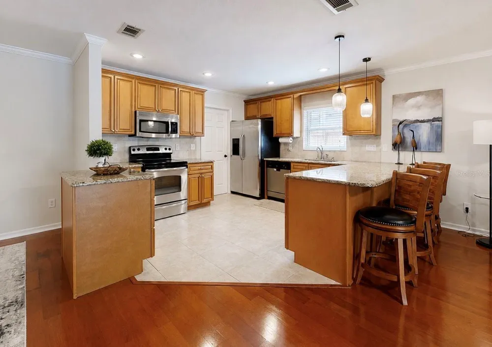 1005 HIGHGROVE COURT Valrico, FL 33596