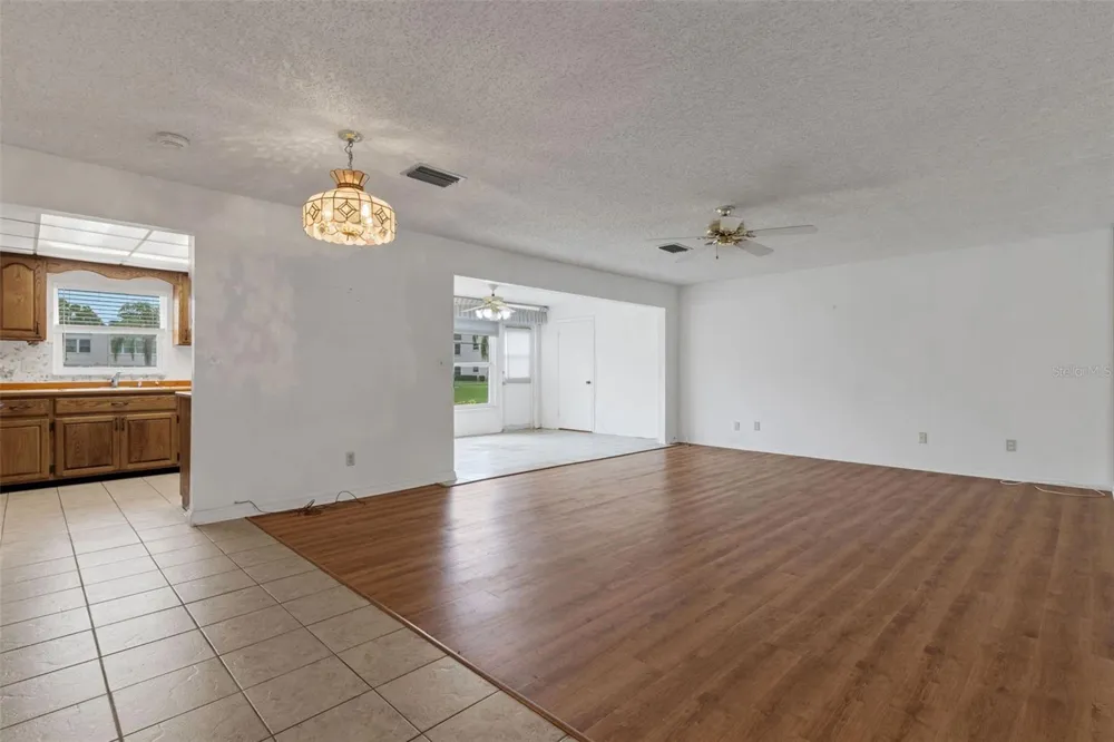 114 FERNWOOD CIRCLE #114 Seminole, FL 33777