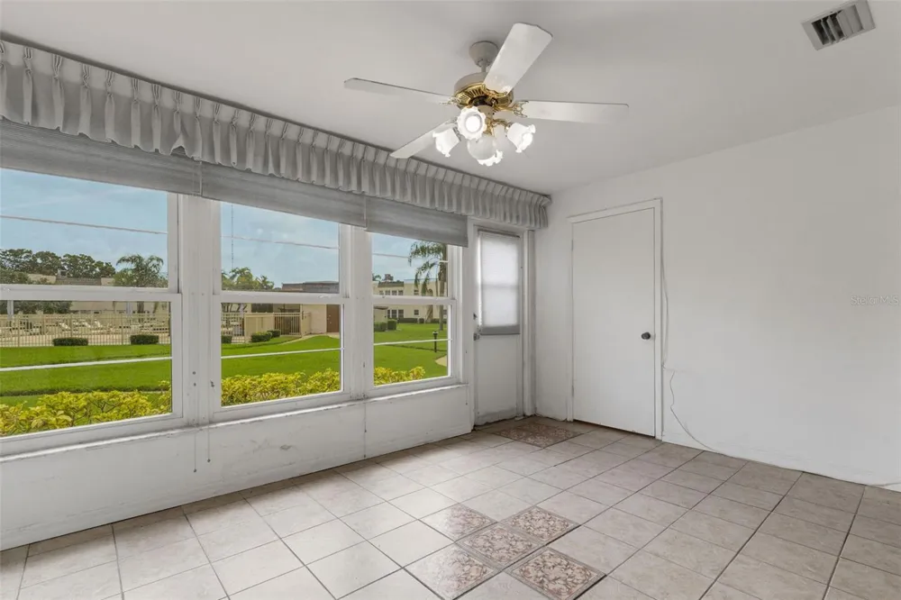 114 FERNWOOD CIRCLE #114 Seminole, FL 33777