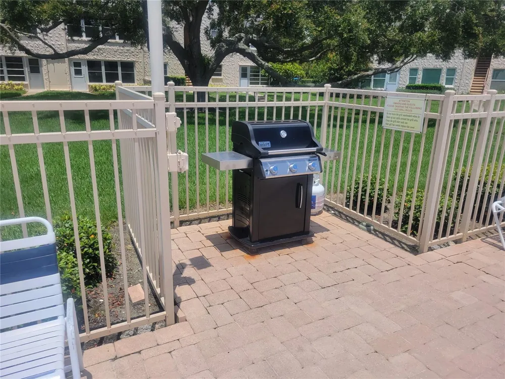114 FERNWOOD CIRCLE #114 Seminole, FL 33777