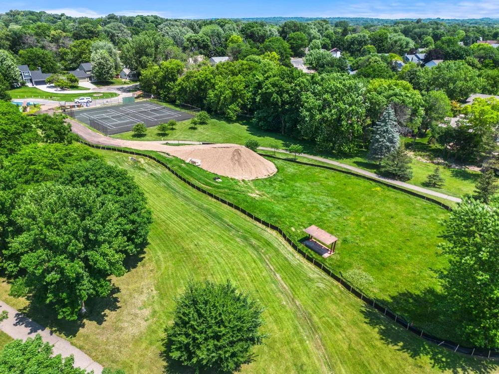 6522 Gray Fox Curve Chanhassen, MN 55317