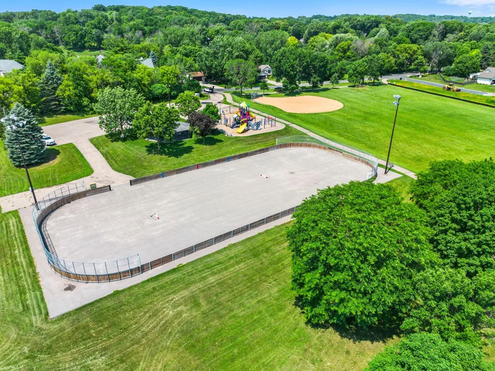 6522 Gray Fox Curve Chanhassen, MN 55317