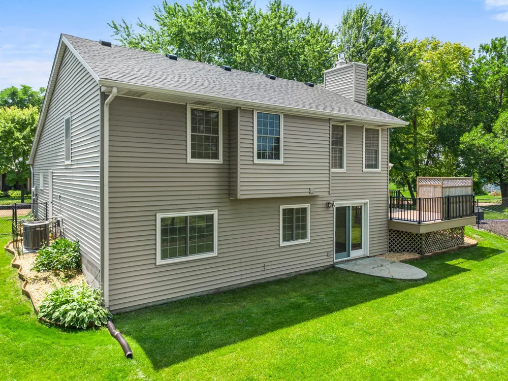 6522 Gray Fox Curve Chanhassen, MN 55317