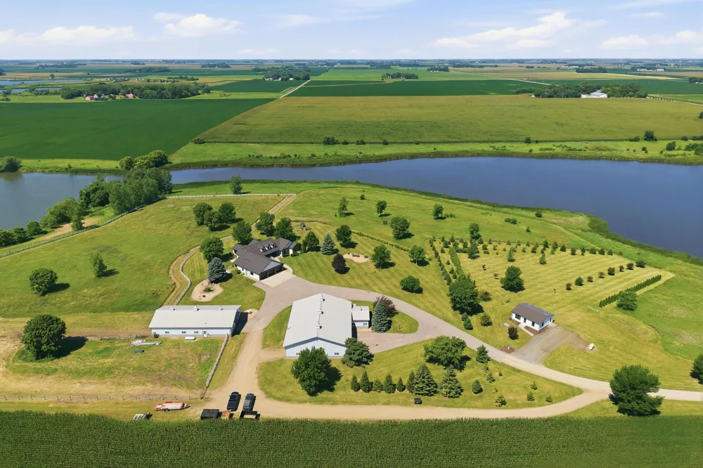 46445 250th Street Gaylord, MN 55334