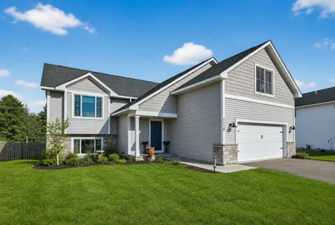 1115 Rich River Way