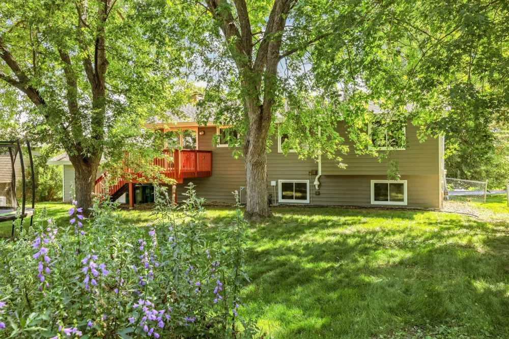 2741 Xylon Avenue New Hope, MN 55427