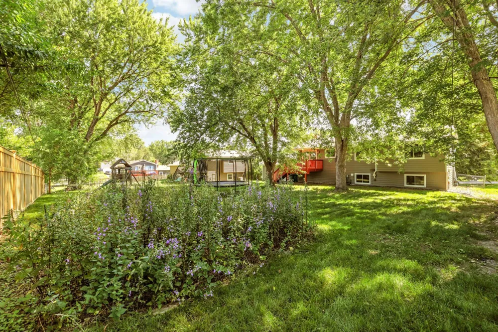 2741 Xylon Avenue New Hope, MN 55427
