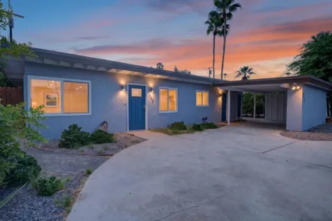 715 Sunrise Way