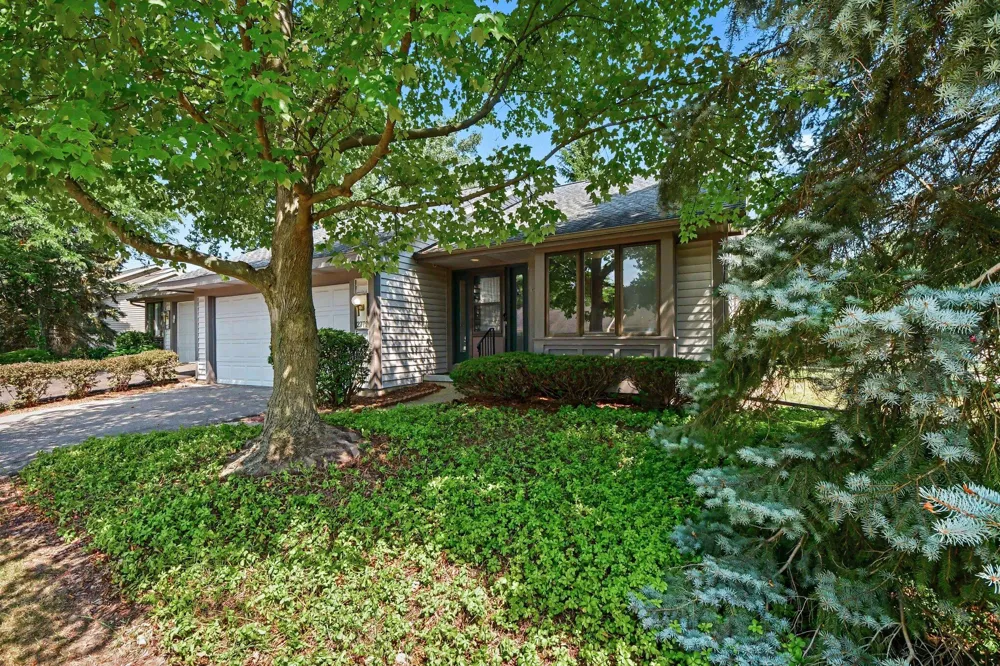 2779 Mulford Drive SE Grand Rapids, MI 49546