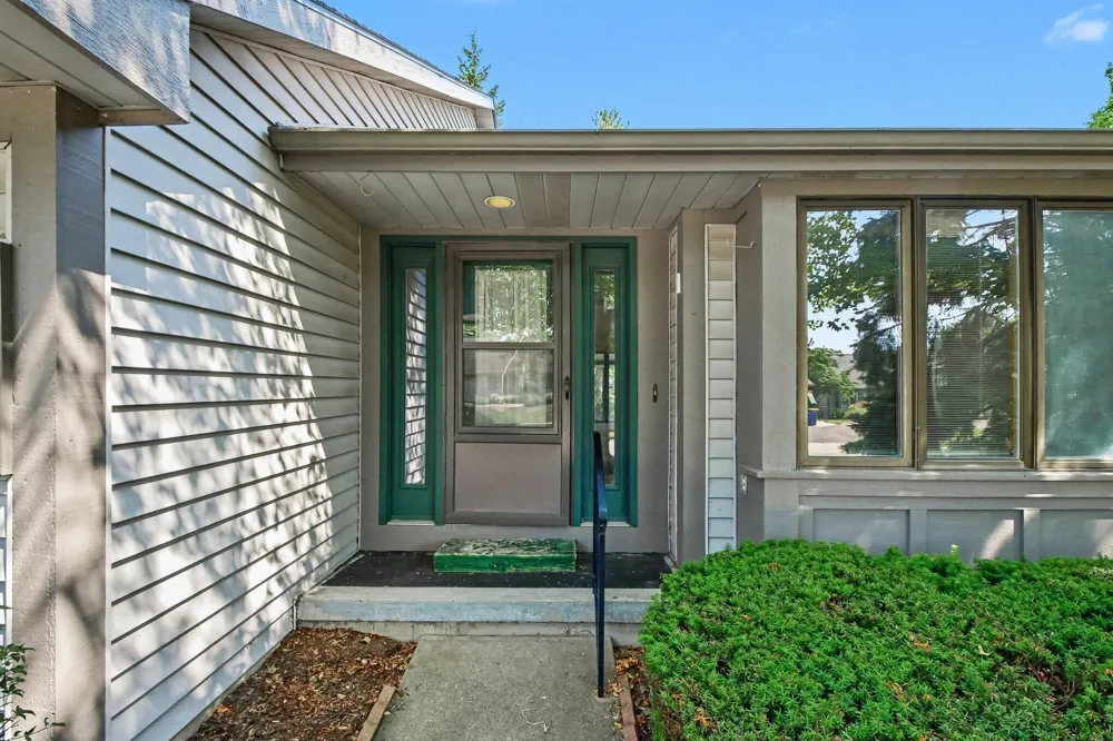 2779 Mulford Drive SE Grand Rapids, MI 49546