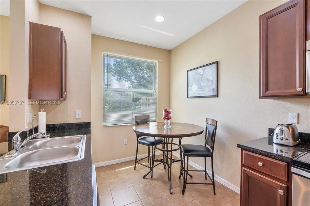2851 W Prospect Rd #1307 Tamarac, FL 33309