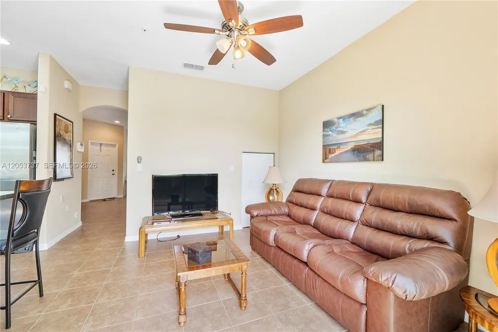 2851 W Prospect Rd #1307 Tamarac, FL 33309