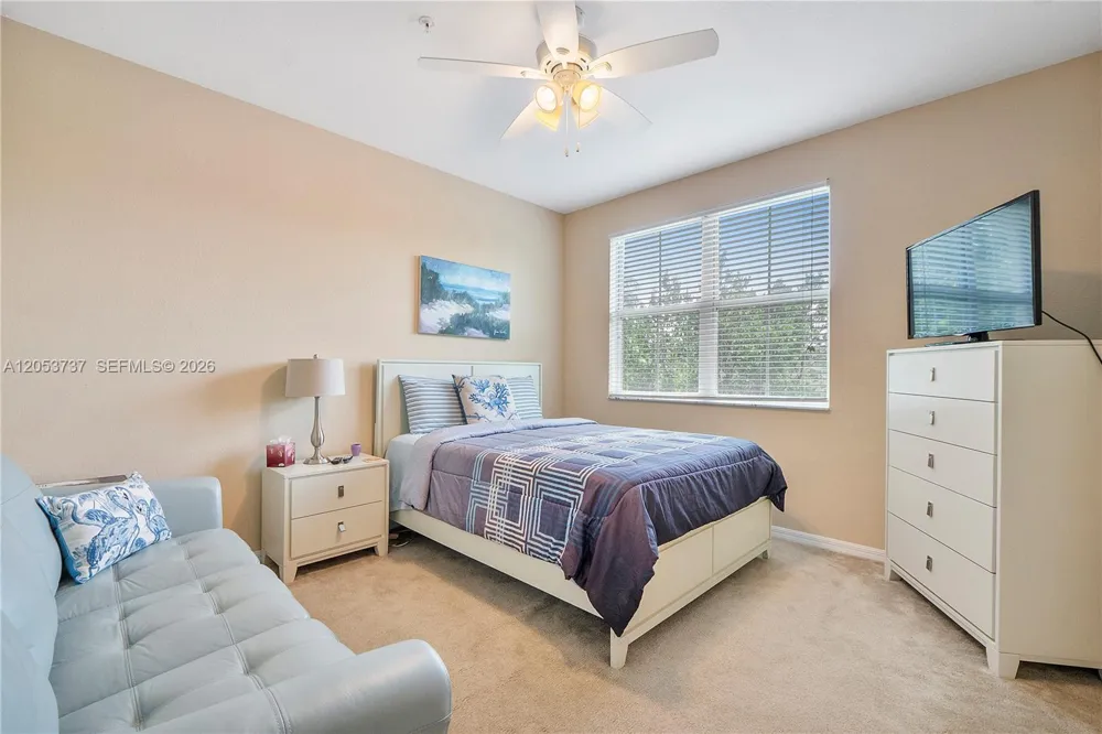2851 W Prospect Rd #1307 Tamarac, FL 33309