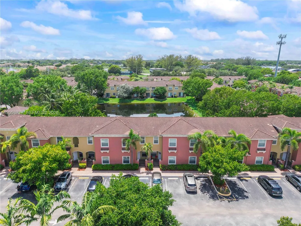 2851 W Prospect Rd #1307 Tamarac, FL 33309