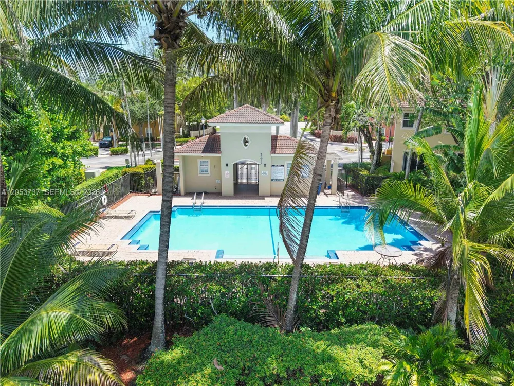 2851 W Prospect Rd #1307 Tamarac, FL 33309