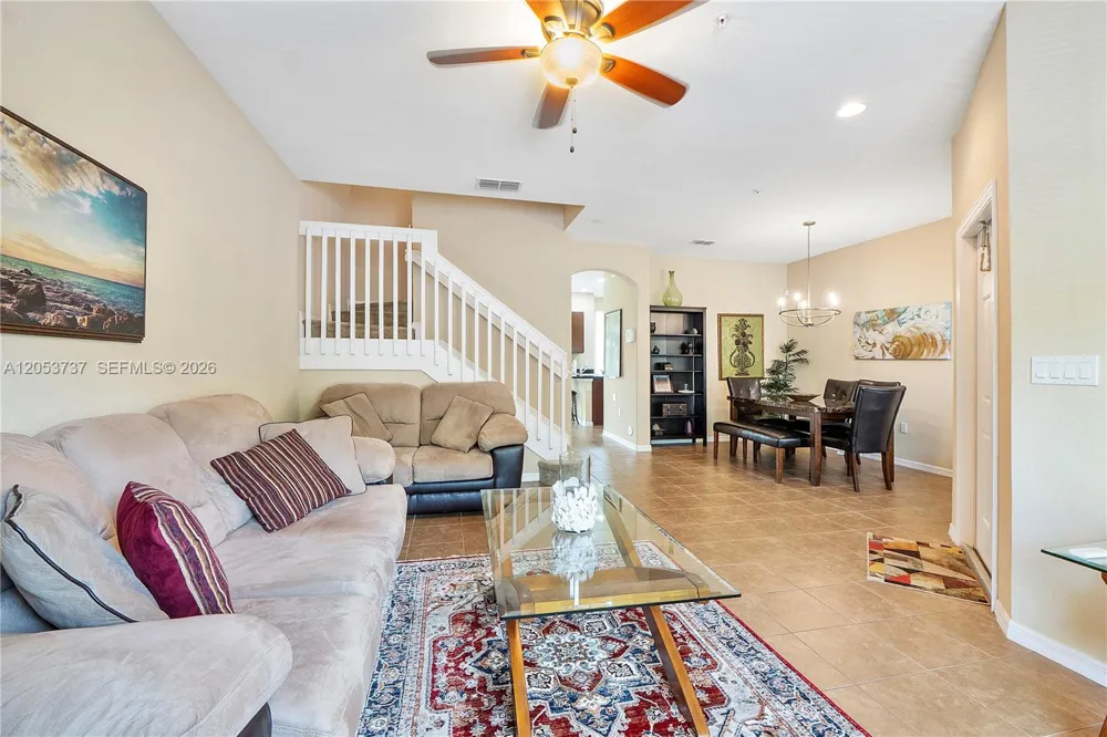 2851 W Prospect Rd #1307 Tamarac, FL 33309