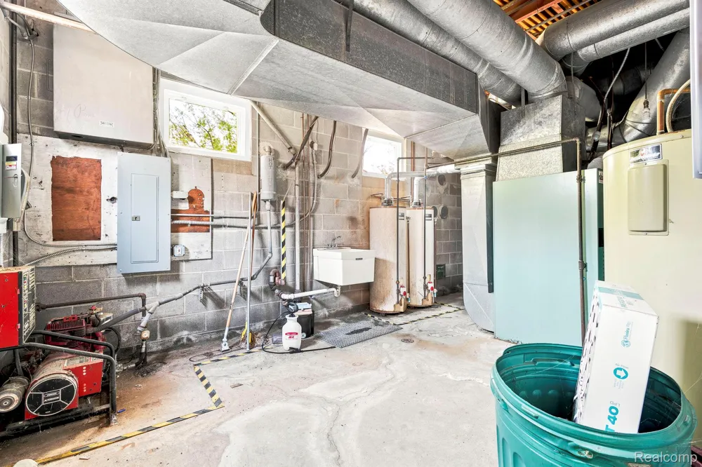 9735 Dolan Road Columbus Township, MI 48063