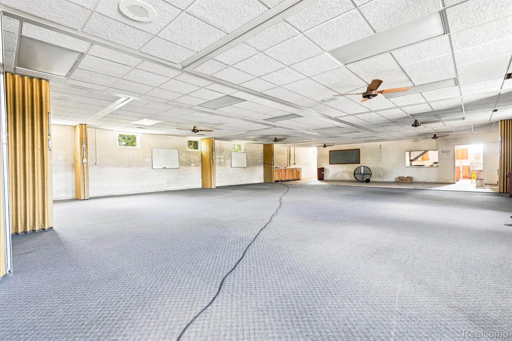 9735 Dolan Road Columbus Township, MI 48063