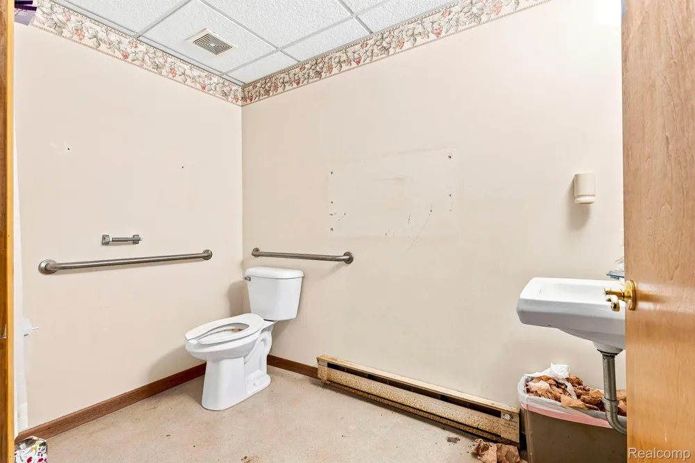 9735 Dolan Road Columbus Township, MI 48063