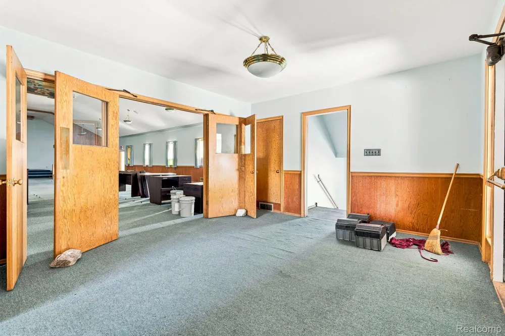 9735 Dolan Road Columbus Township, MI 48063