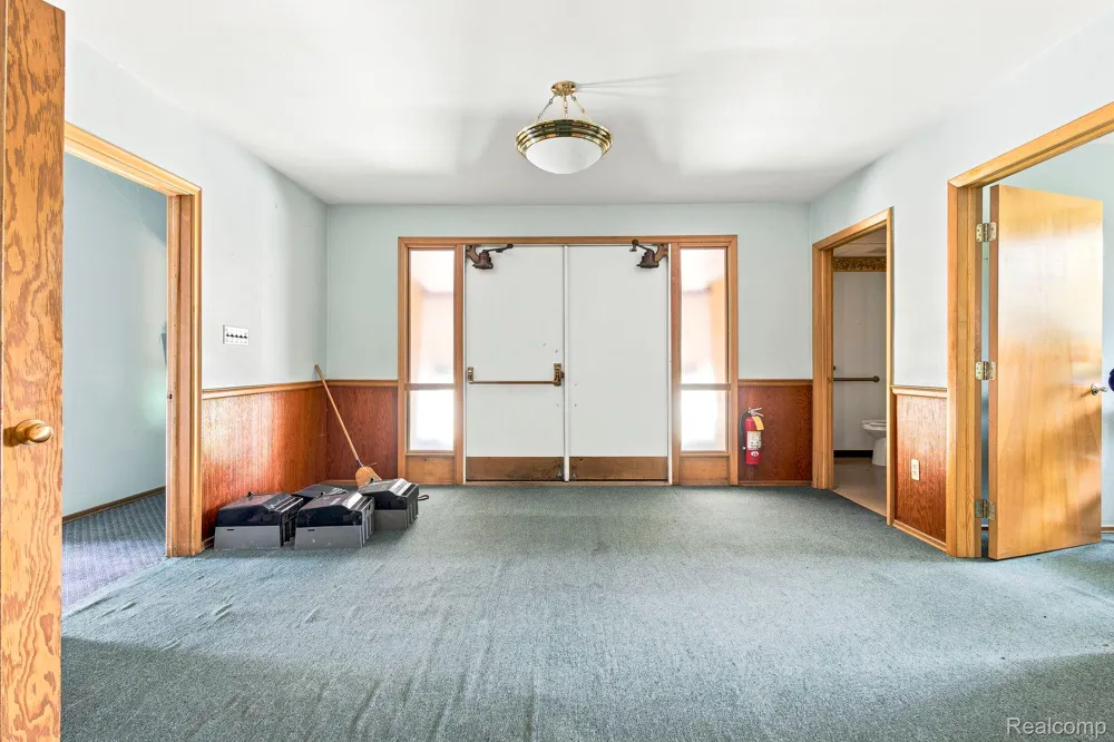 9735 Dolan Road Columbus Township, MI 48063
