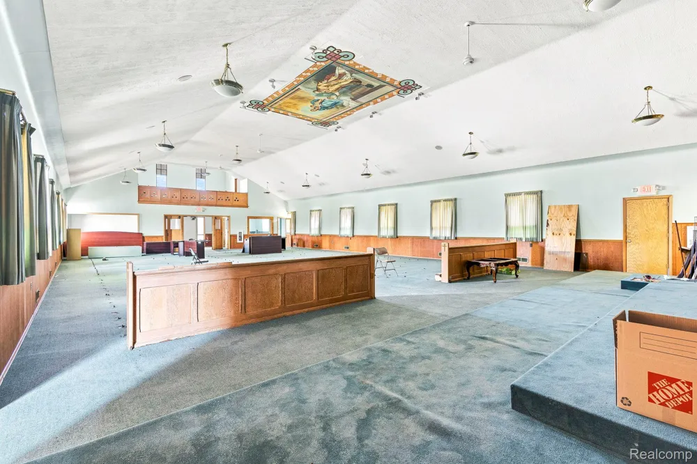 9735 Dolan Road Columbus Township, MI 48063