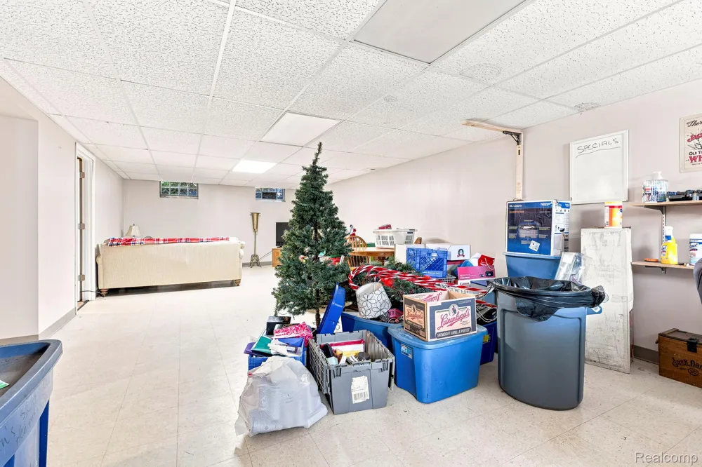 9735 Dolan Road Columbus Township, MI 48063