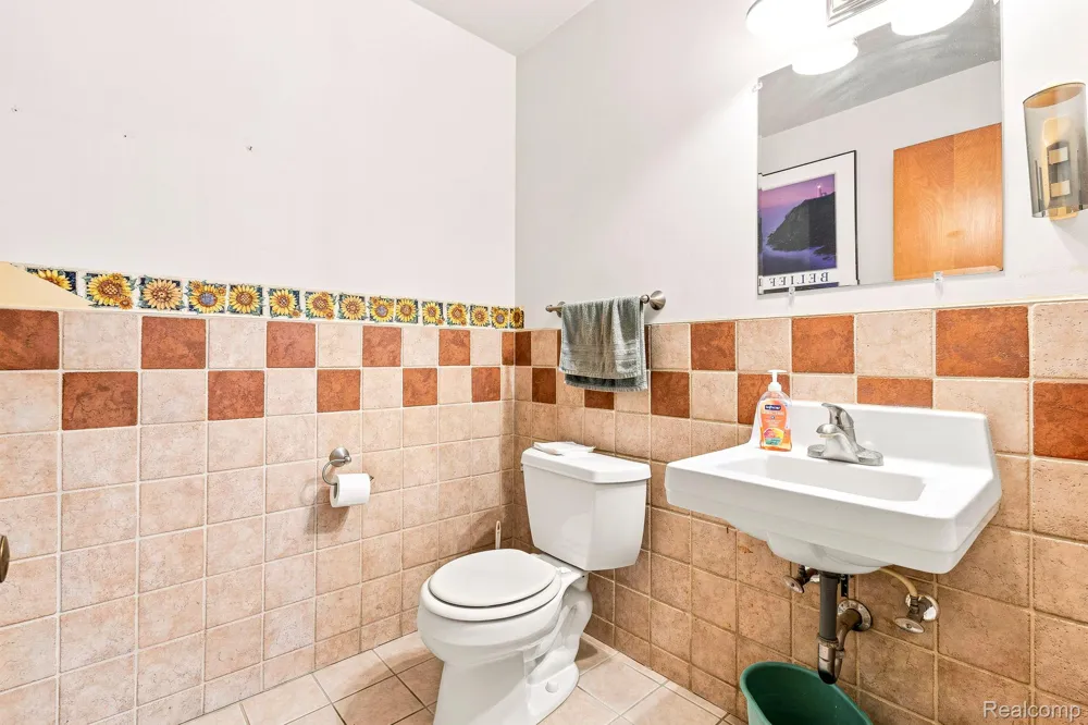 9735 Dolan Road Columbus Township, MI 48063