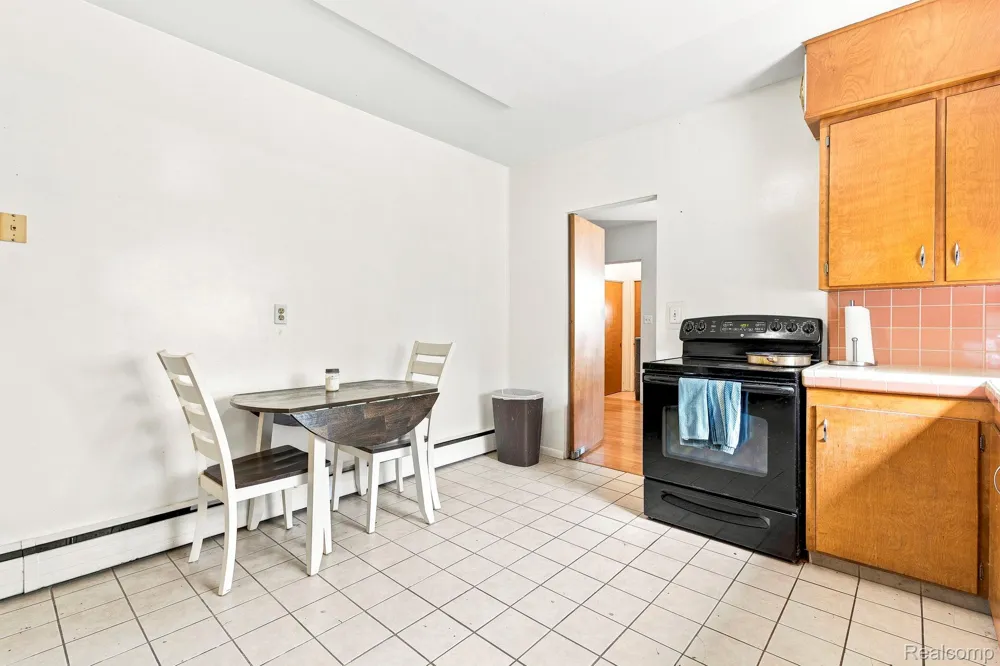 9735 Dolan Road Columbus Township, MI 48063