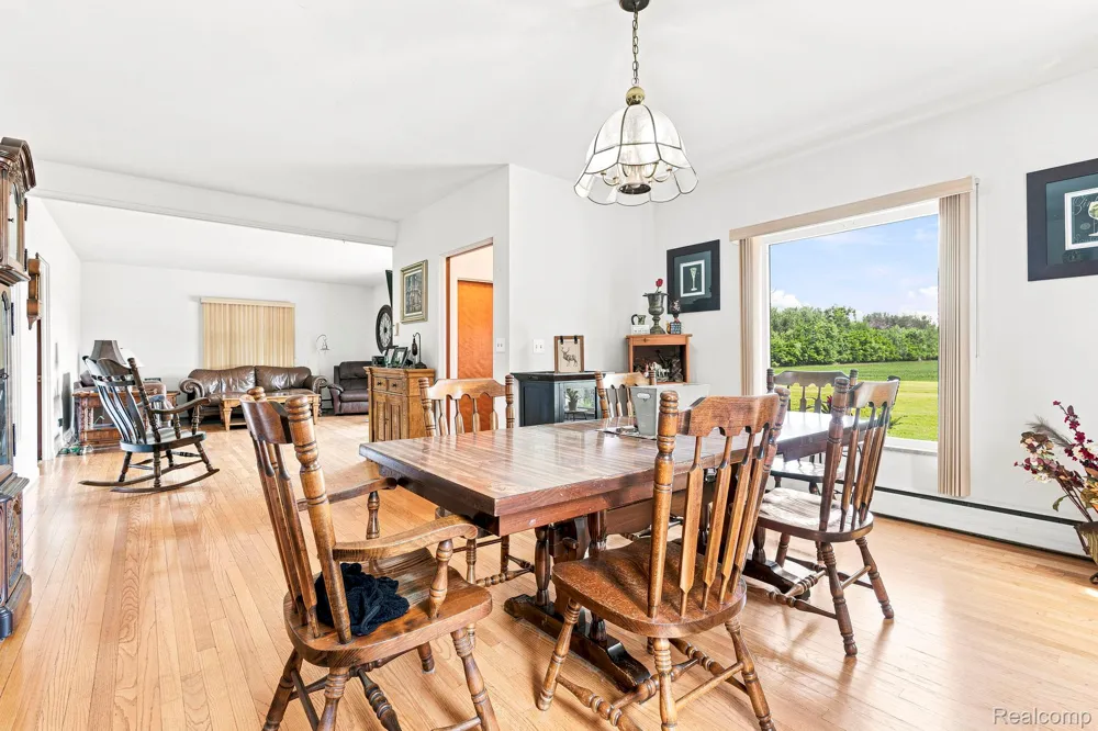9735 Dolan Road Columbus Township, MI 48063