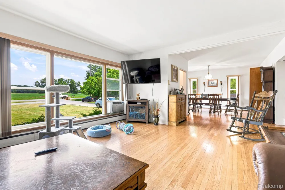 9735 Dolan Road Columbus Township, MI 48063