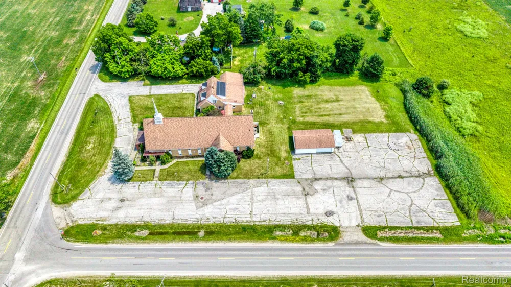 9735 Dolan Road Columbus Township, MI 48063