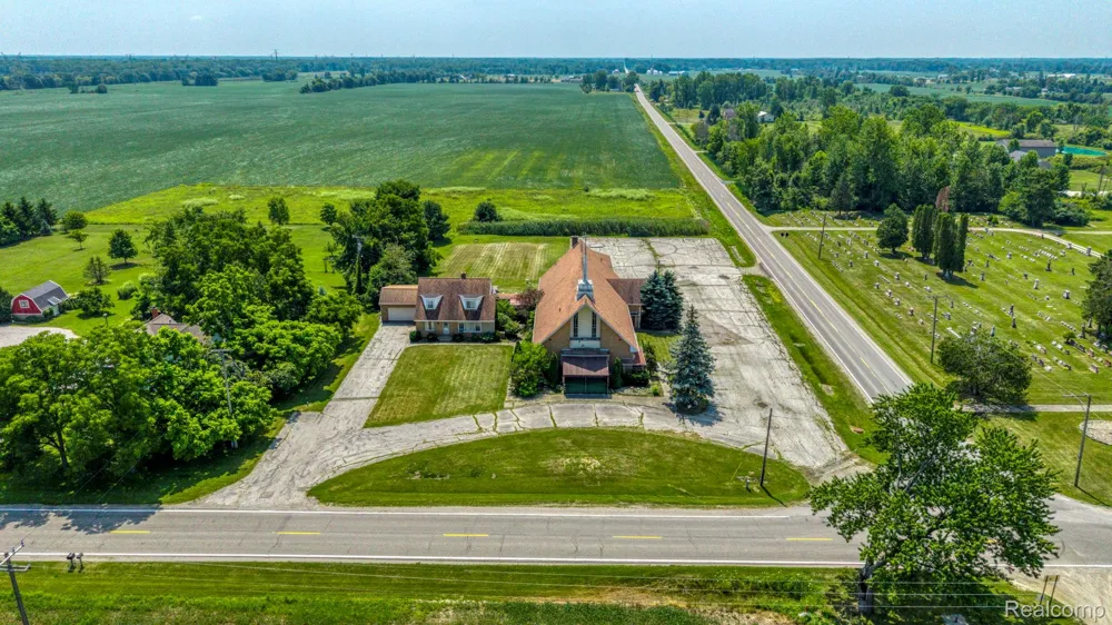 9735 Dolan Road Columbus Township, MI 48063