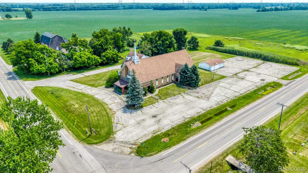 9735 Dolan Road Columbus Township, MI 48063