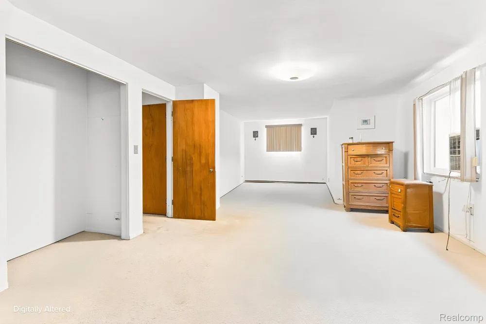 9735 Dolan Road Columbus Township, MI 48063