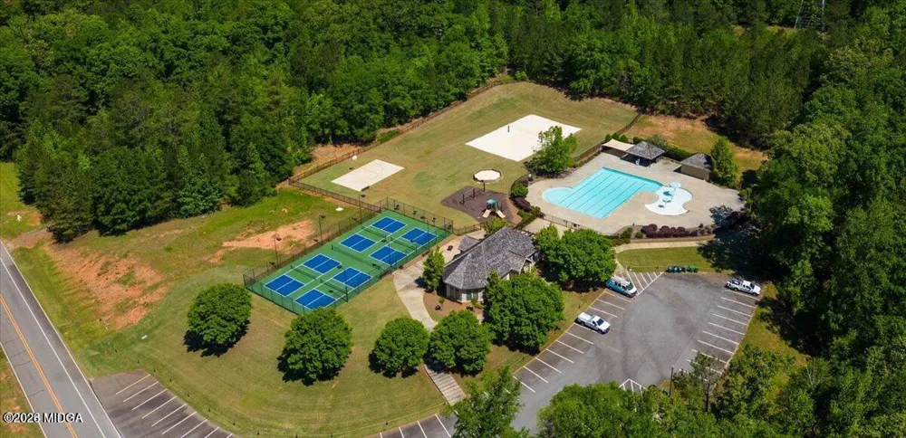 207 Forest Pointe Drive Forsyth, GA 31029