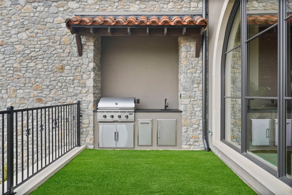 60 Cardona Westlake, TX 76262