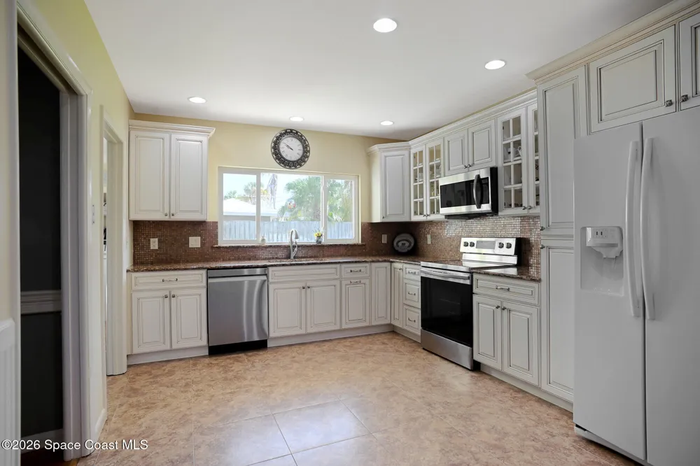 325 Hibiscus Trail Melbourne Beach, FL 32951
